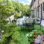 Finest Retreats - Number Seven