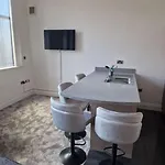 The Old Ship Hotel, Apartment 2