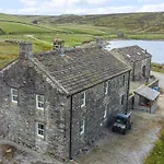 Snave Barn