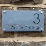 Number 3 Castle Cottage