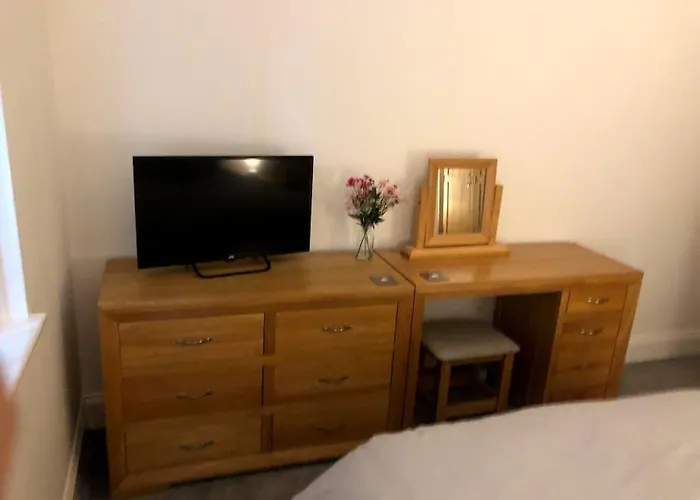 The Old Ship Hotel, Apartment 2
