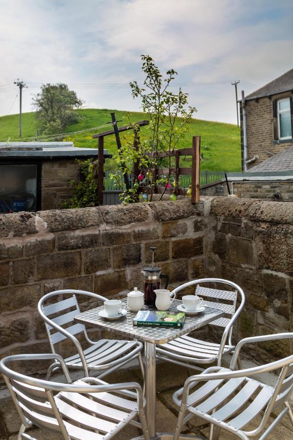 Belle Vue - * Skipton