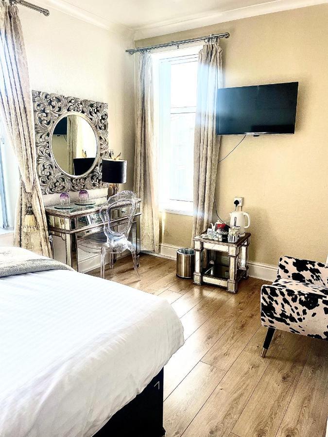 Highfield Guesthouse 4*