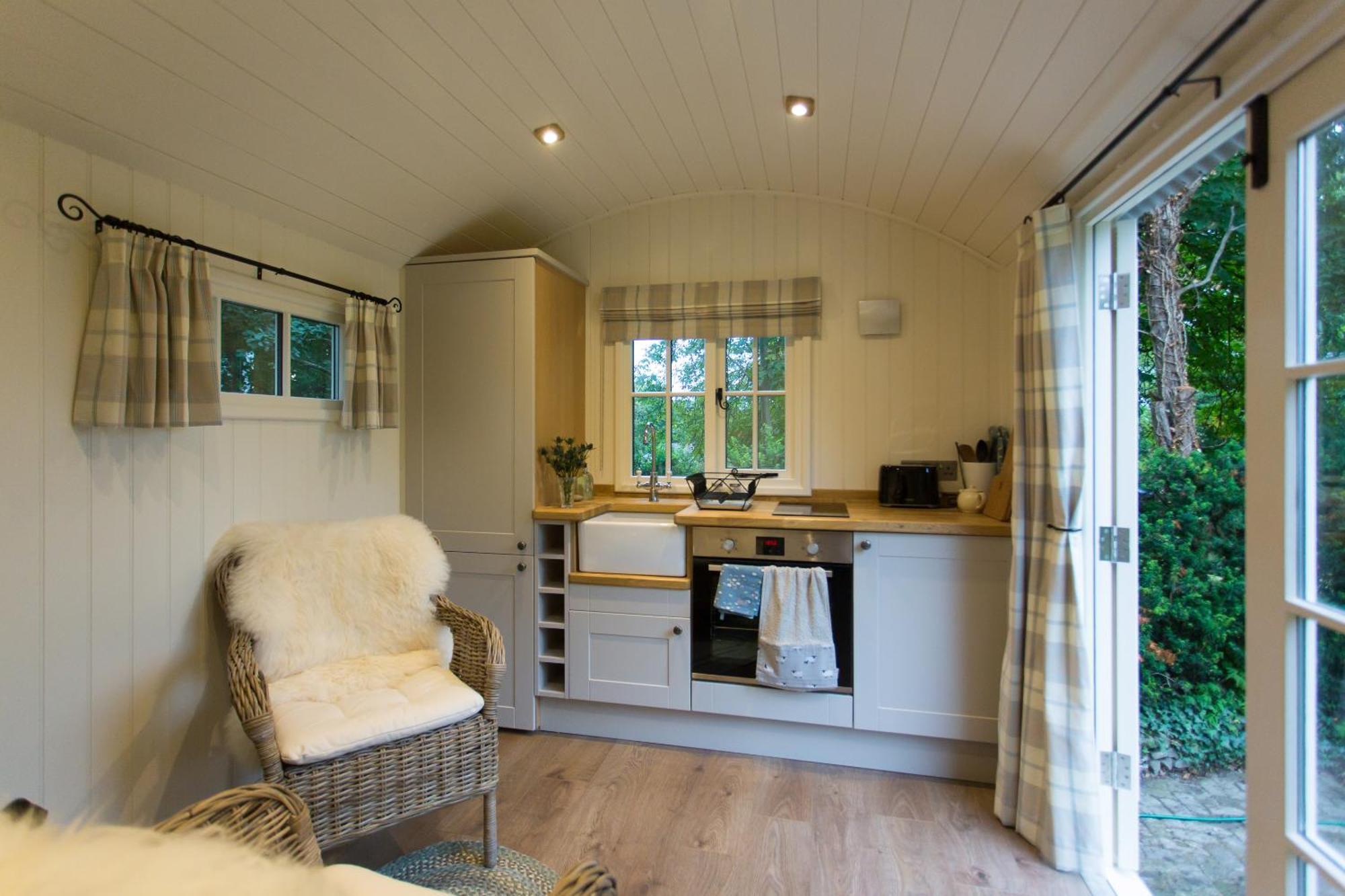 The Bailey Shepherd's Hut And Apartment *