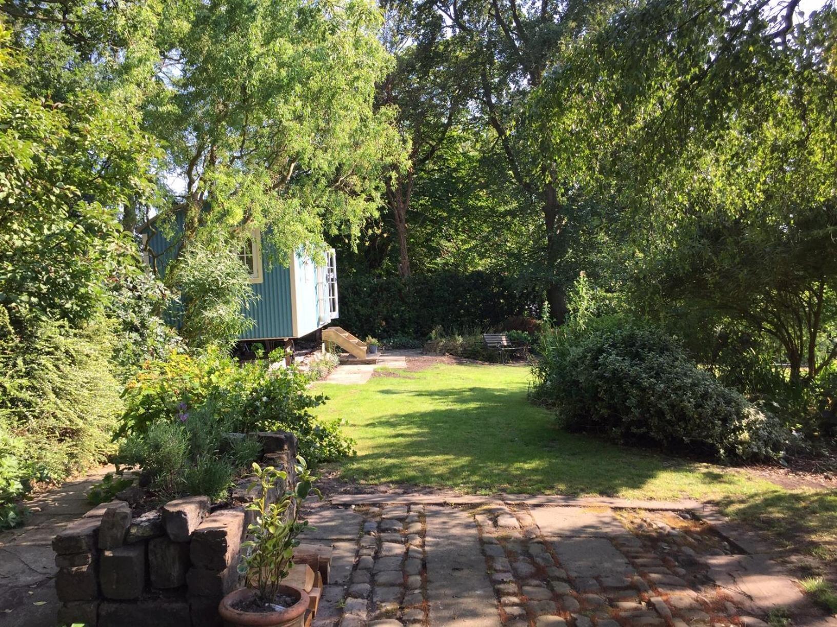 The Bailey Shepherd's Hut And Apartment *