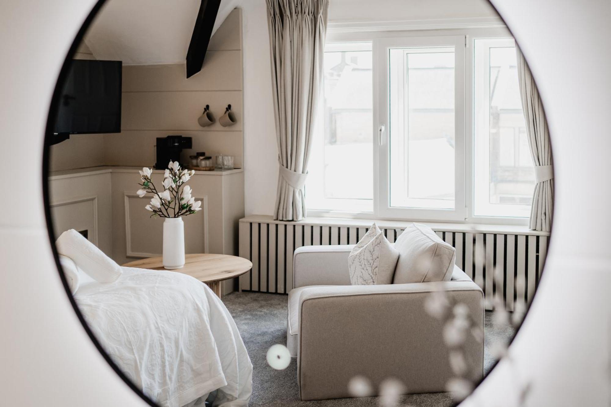 The Yorkshire Unicorn Hotel *