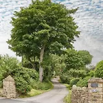 Host & Stay - The Cottage Barn