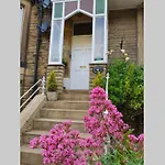 Westfield House - Characterful 7 Bedroom Townhouse