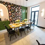 Casa Del Artista- Craven
