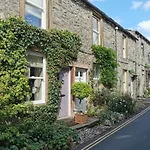 End Cottage