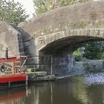 Bob\'S Cottage