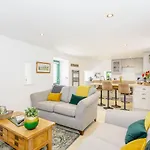 Pogles Wood Cottage