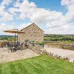 Pogles Wood Cottage
