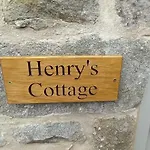 Henry\'S Cottage