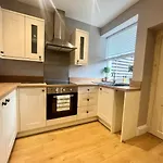 Queen\'S Cottage, Skipton