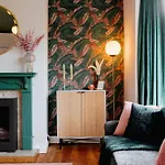 Bowling Terrace By Above Rubies - Stylish, 3 Bedroom, Pet Friendly House In Skipton