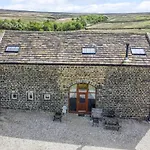 Snave Barn