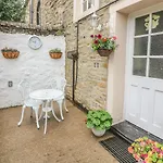 Daisy\'S Holiday Cottage