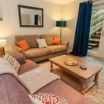 15 Tannery Lane