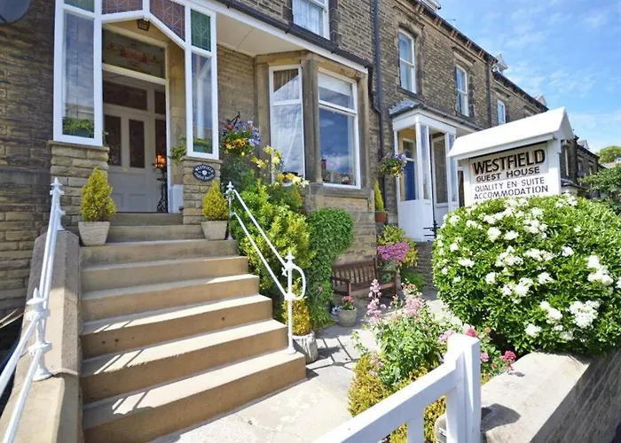 Westfield House - Characterful 7 Bedroom Townhouse