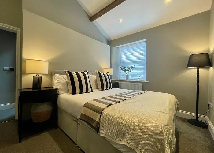 Queen\'S Cottage, Skipton