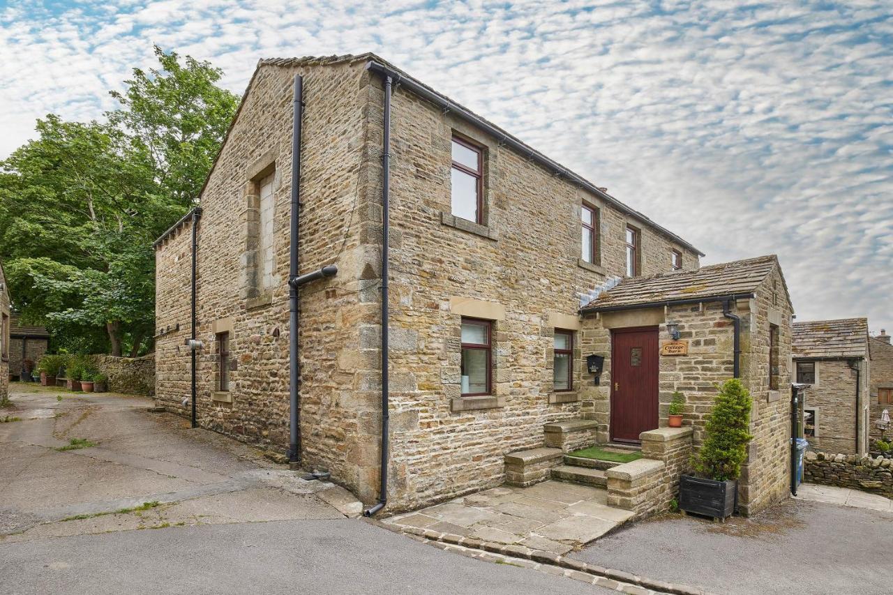 Host & - The Barn Holiday home Skipton