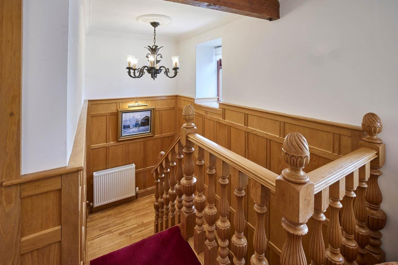 Host & - The Barn Holiday home