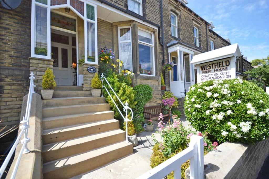 Westfield House - Characterful 7 Bedroom Townhouse Holiday home Skipton