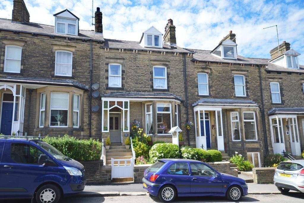 Westfield House - Characterful 7 Bedroom Townhouse * Skipton