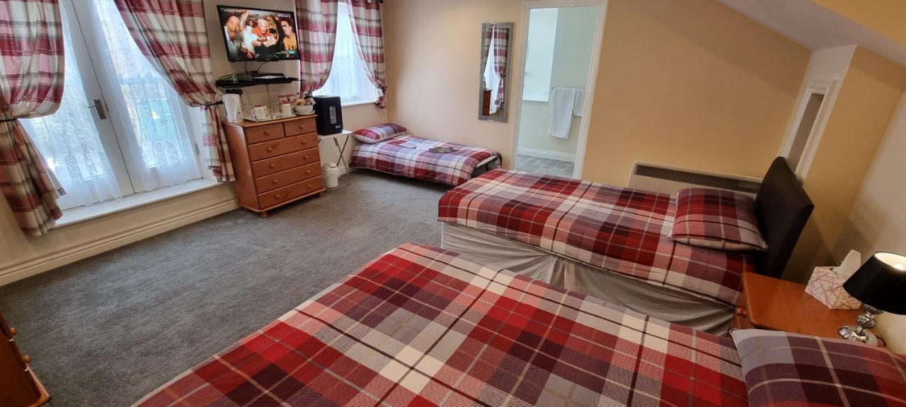 Town House Guest house *