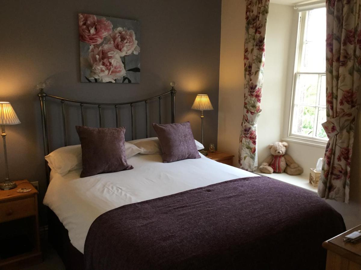Crown Farm Bed & Breakfast *