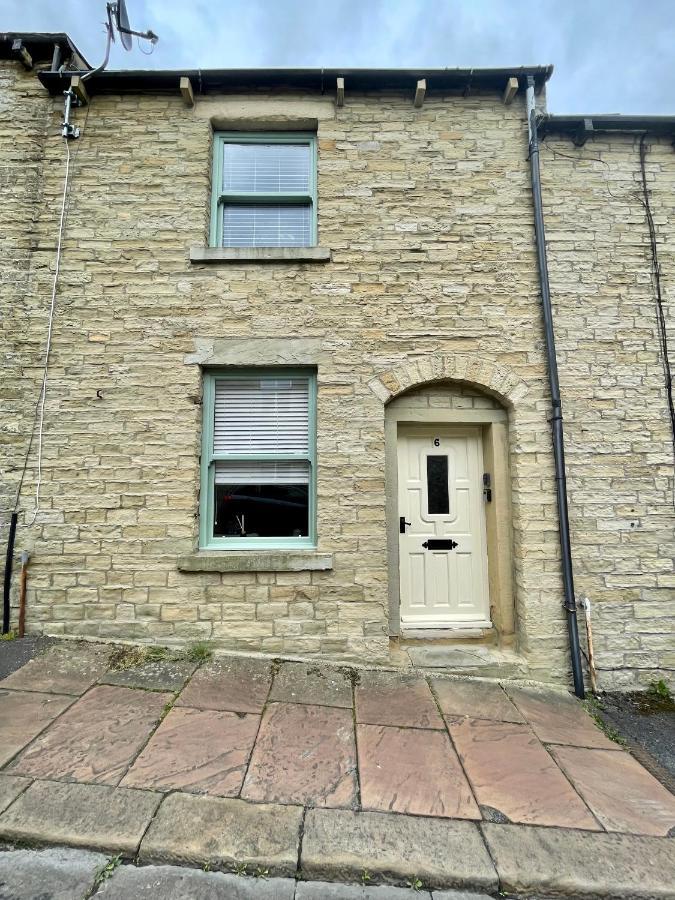 Queen's Cottage, * Skipton
