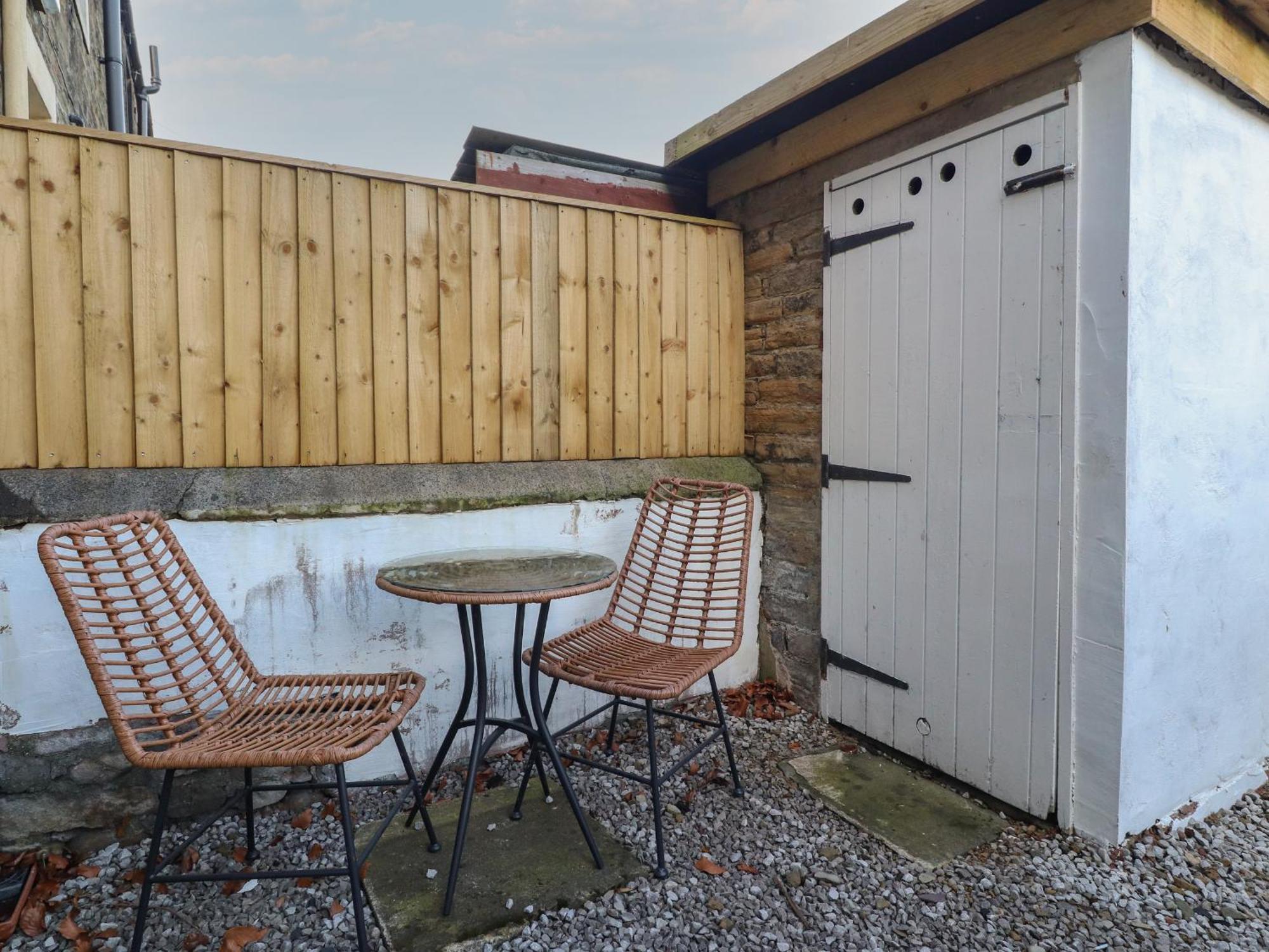 10 Haw Grove *