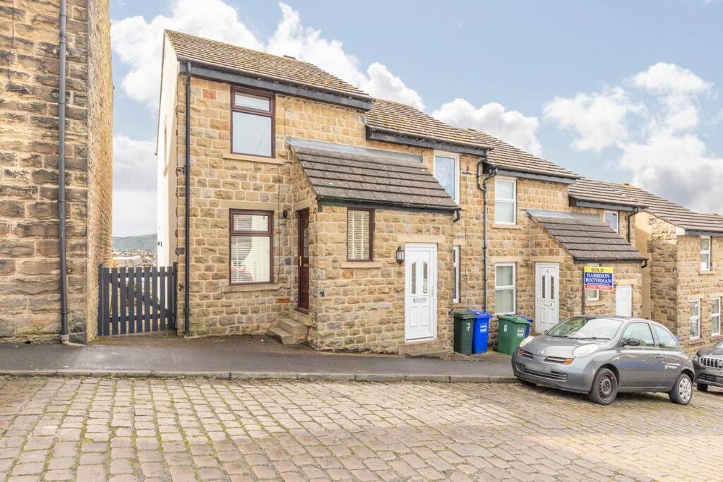 'the Cobbles' - Central, Stylish, Garden, Views Holiday home *