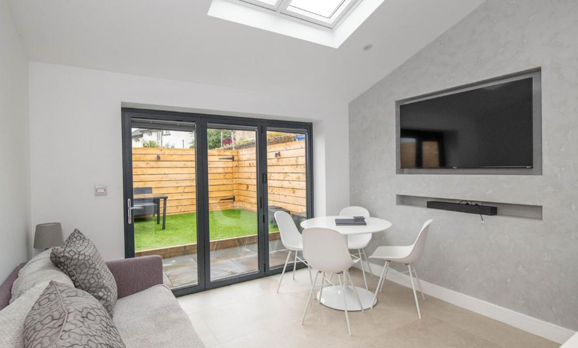 - Devonshire Court Apartment