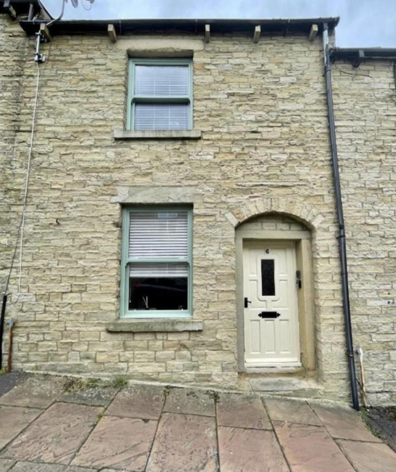 Queens * Skipton