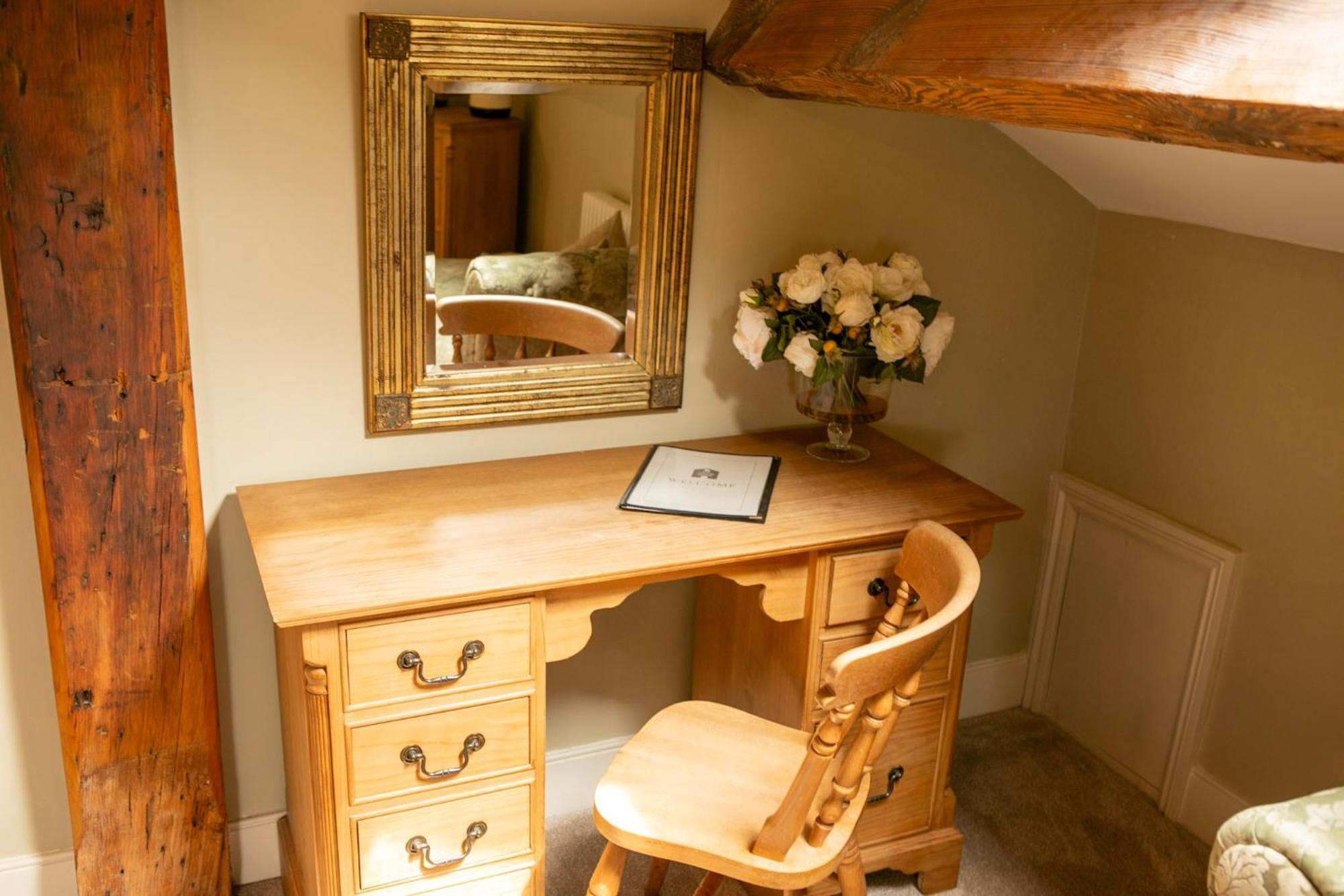 The Coach House 2*