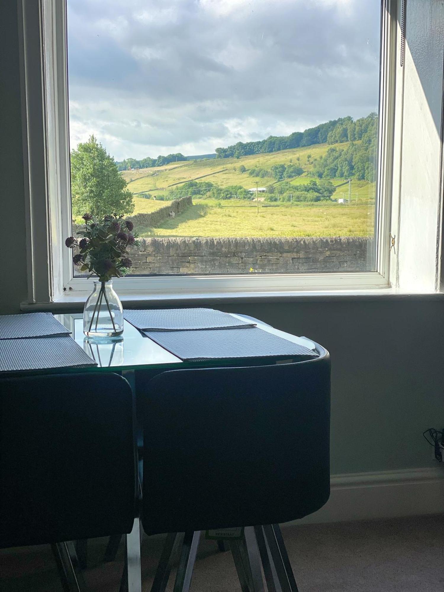 Holiday home Riverside Retreat Sleeps 7 *