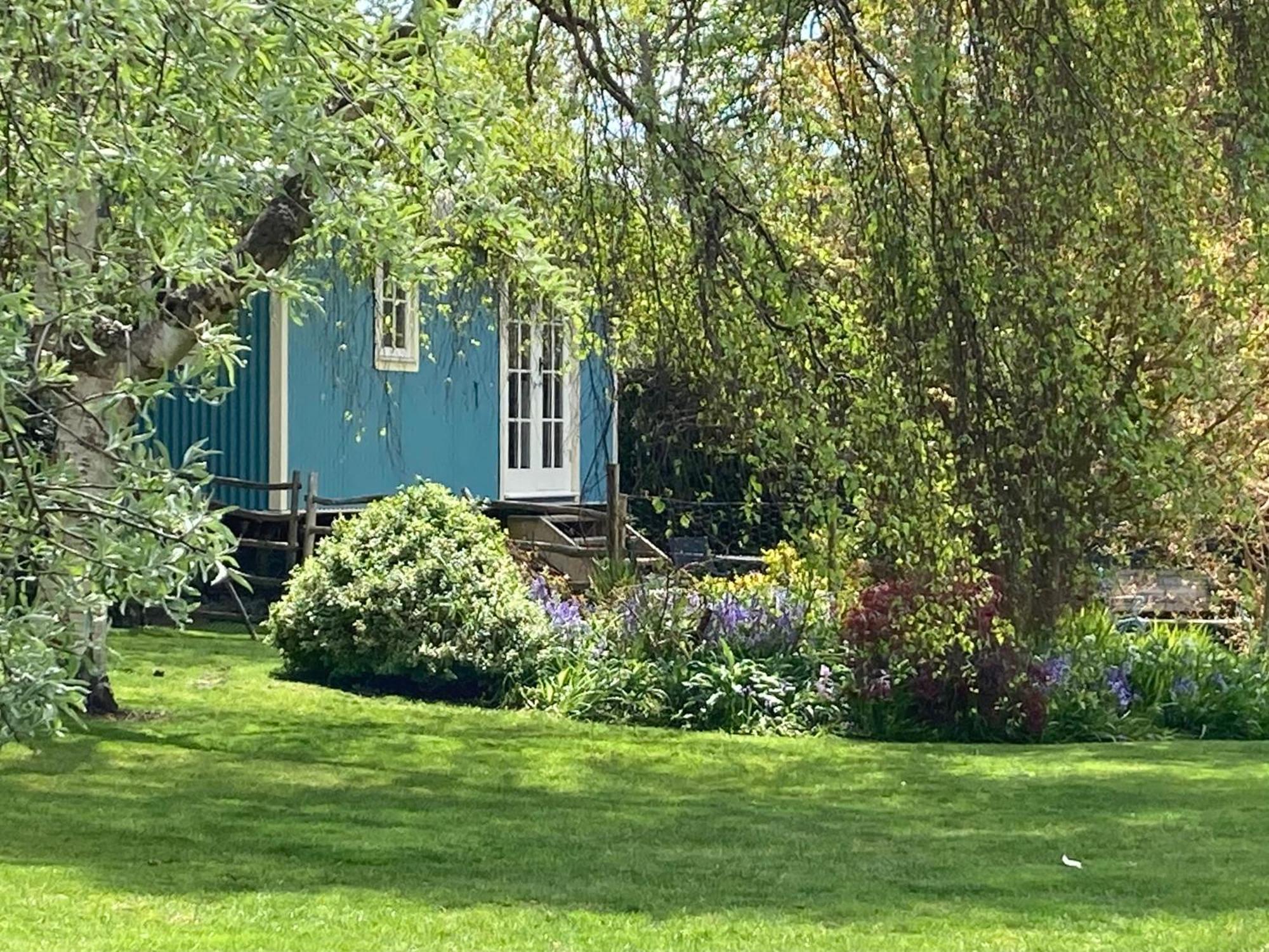 The Bailey Shepherd's Hut And * Skipton