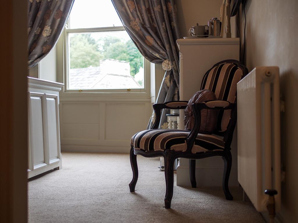 The Coach House 2*