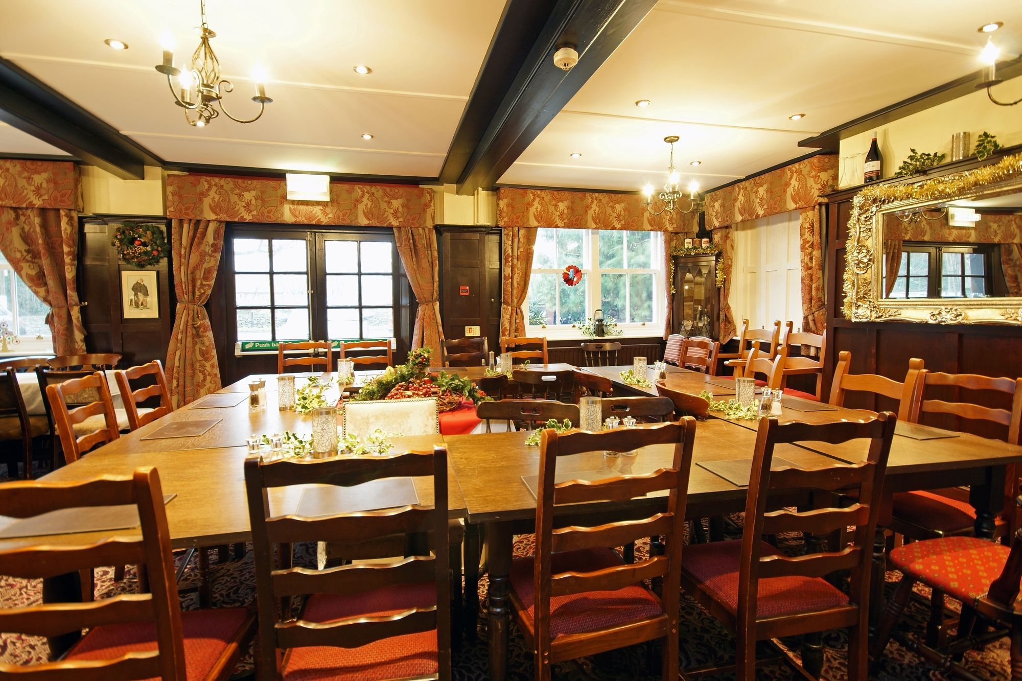 Devonshire Arms 2*