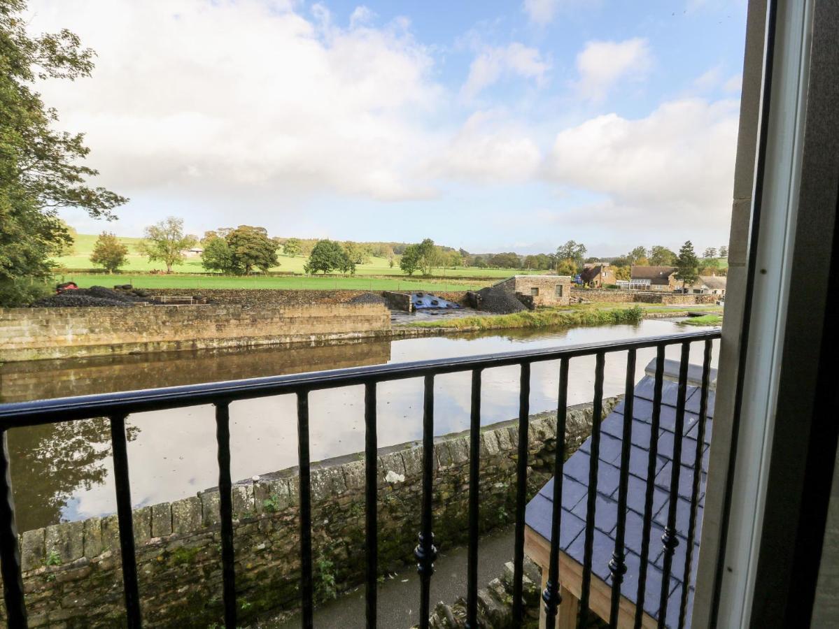 Lock View * Skipton