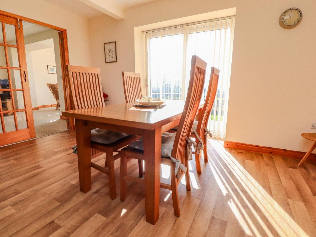 Jess Holiday home