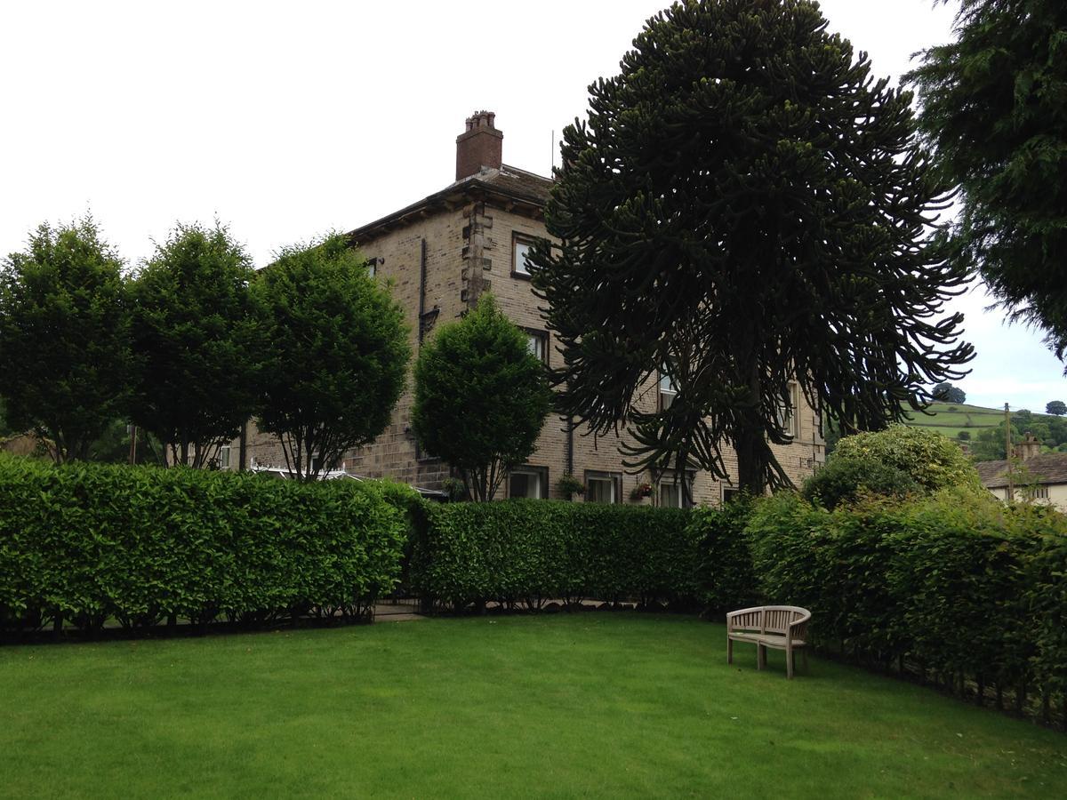 Bed & Breakfast Hall 5*