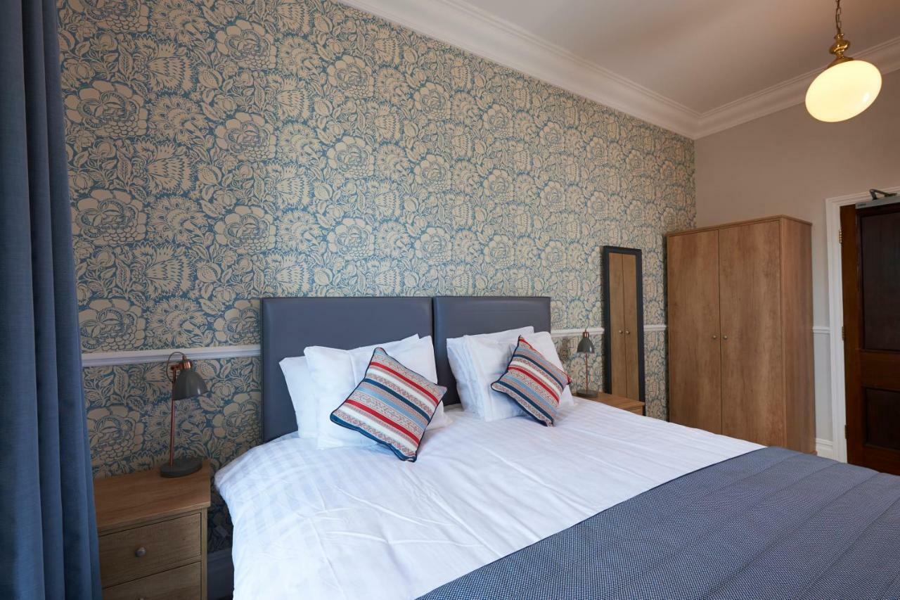 Newfield Hall Country house *